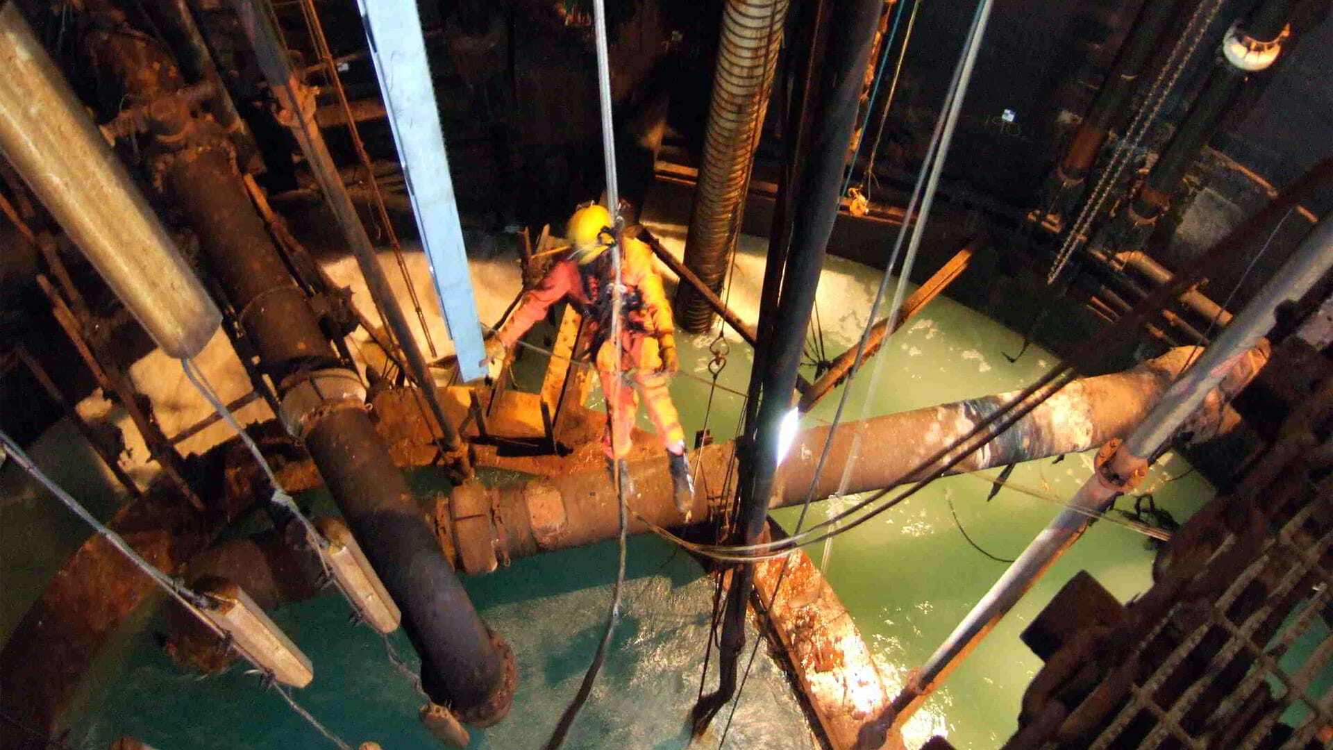Fully trained rope access technicians perform operations on line-fed breathing apparatus
