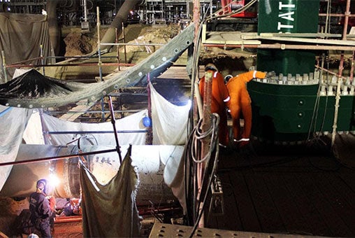STATS team working on 42in Dual BISEP Bypass pipeline at the work site in Kuwait at night