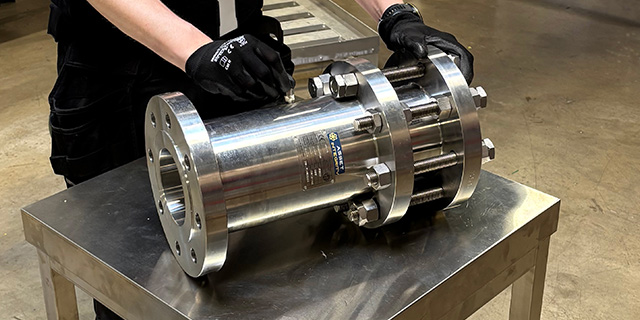 Titanium Connector, Norway