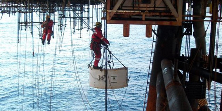 External Lifting Tool, Caisson Recovery, UKCS