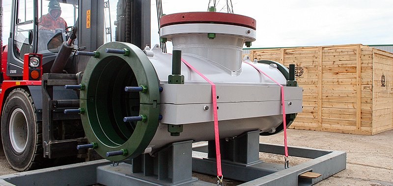 Hot tapping fitting eprs