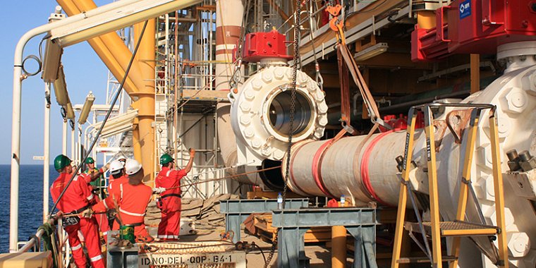 Pipe line valve changeout